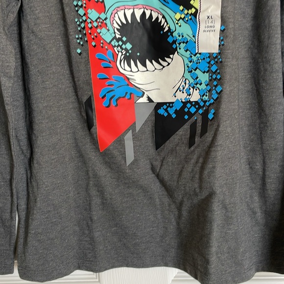 New! Boys' Long Sleeve 'Shark Bait' Graphic T-Shirt Charcoal Gray Size XL - Picture 6 of 7